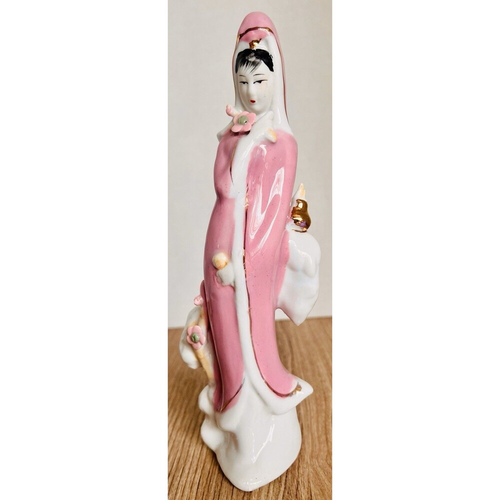 Vintage porcelain geisha hand-painted details, and gold accents. 8.5”